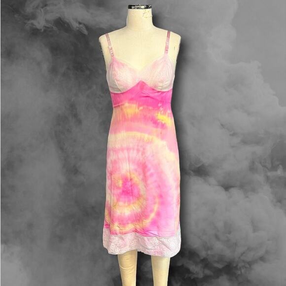 Vintage upcycled ice dyed vanity fair slip made in USA - Picture 6 of 9